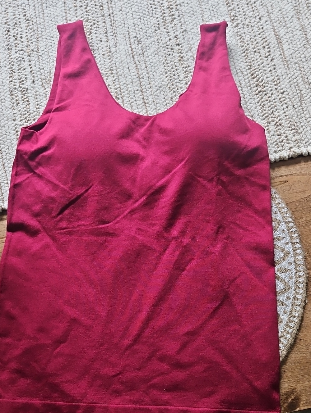 Zenana Outfitters Sleeveless Scoop Tank Top - Maroon